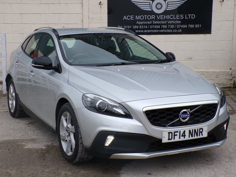 Volvo V40 Cross Country D2 Lux - U2005