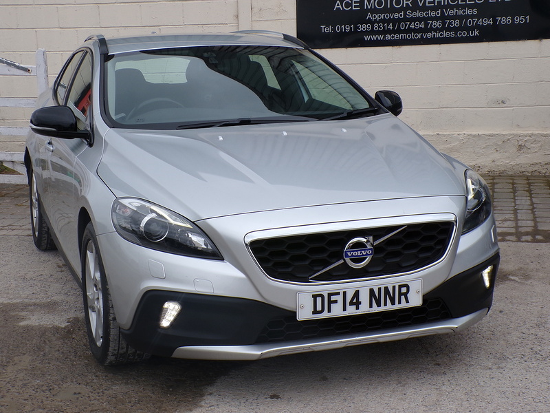 Volvo V40 Cross Country D2 Lux - U2005