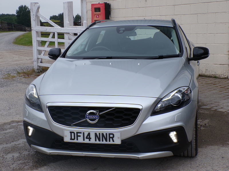 Volvo V40 Cross Country D2 Lux - U2005