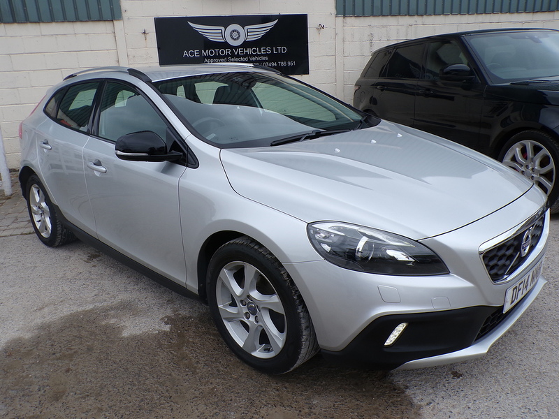 Volvo V40 Cross Country D2 Lux - U2005