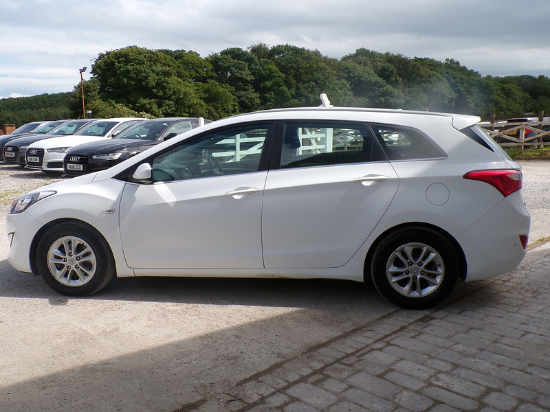 Hyundai i30 CRDi Blue Drive SE - U2006