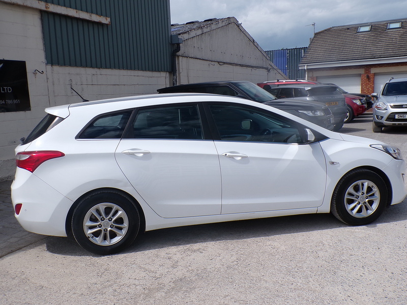 Hyundai i30 CRDi Blue Drive SE - U2006