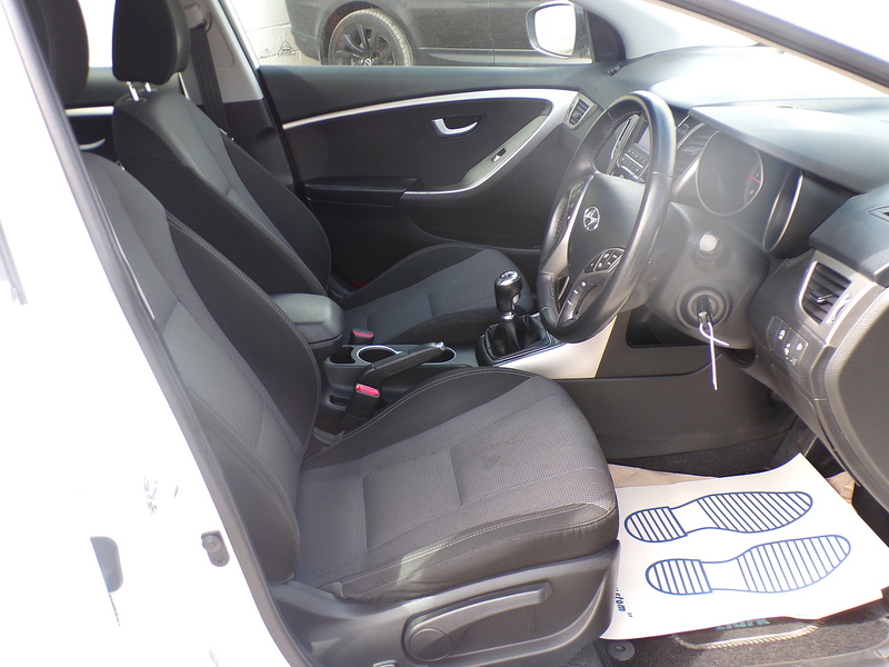 Hyundai i30 CRDi Blue Drive SE - U2006