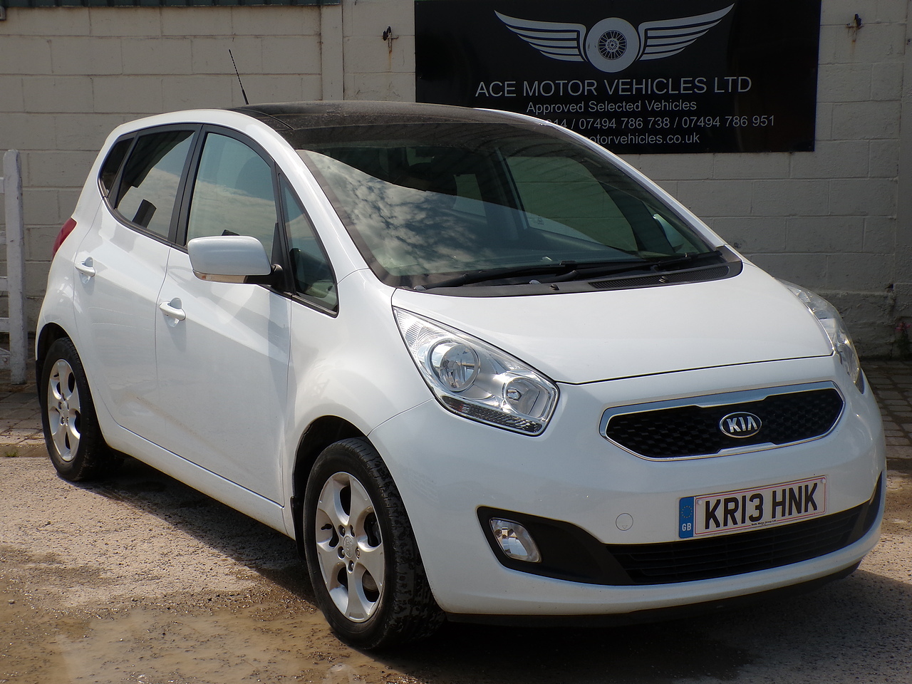2013 KIA Venga — photo 1 of 5