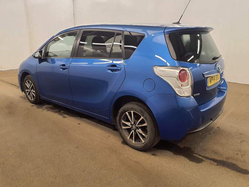 Toyota Verso D-4D Icon - U2011