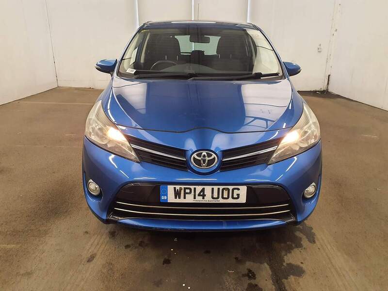 Toyota Verso D-4D Icon - U2011