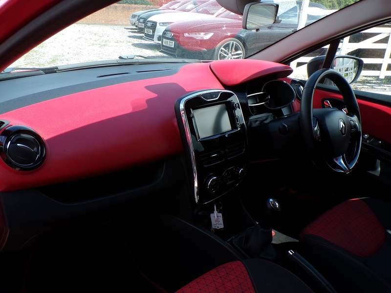 Renault Clio dCi Dynamique S MediaNav - U2012
