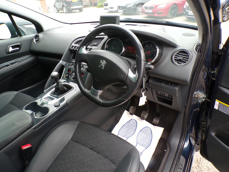 Peugeot 3008 HDi Allure - U2013