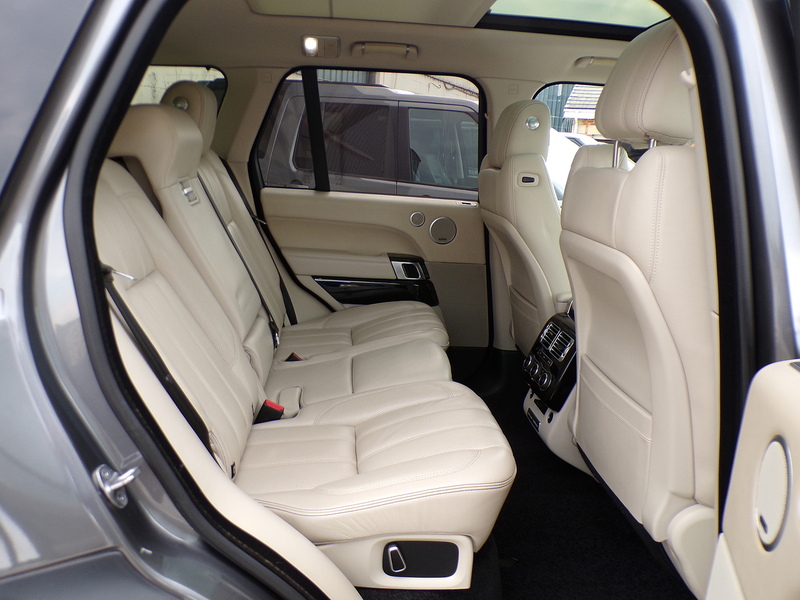 Land Rover Range Rover TD V6 Vogue SE - U2020