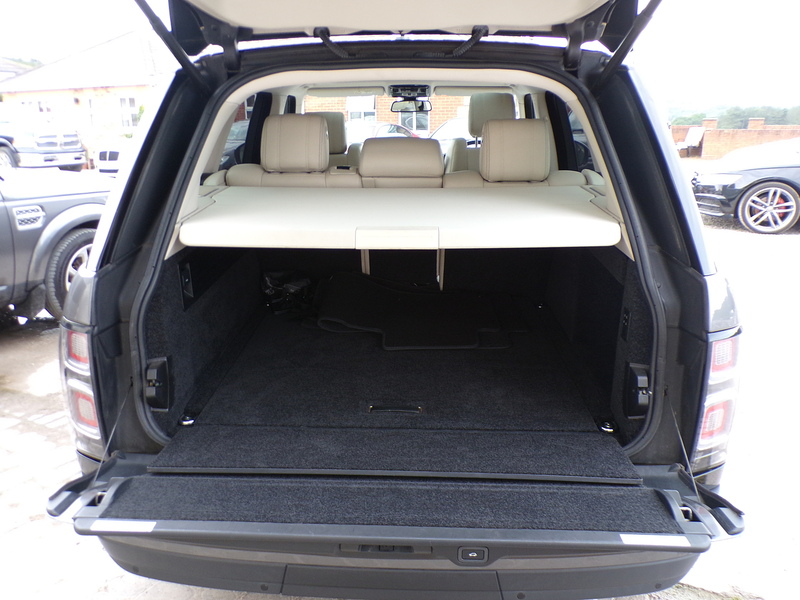 Land Rover Range Rover TD V6 Vogue SE - U2020