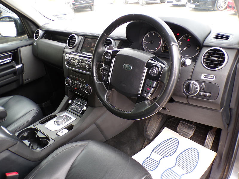 Land Rover Discovery 4 SD V6 HSE - U2028