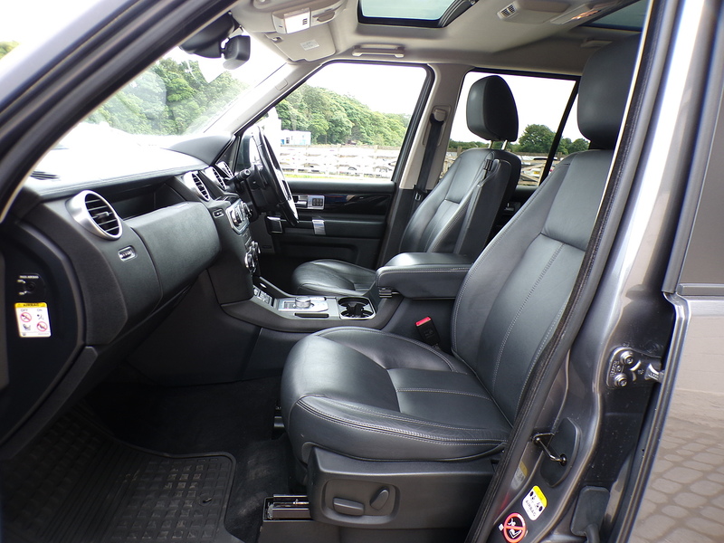 Land Rover Discovery 4 SD V6 HSE - U2028