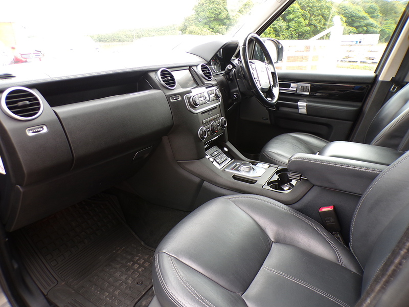 Land Rover Discovery 4 SD V6 HSE - U2028