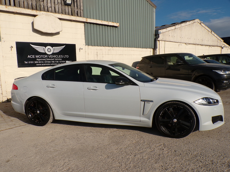 Jaguar XF d R-Sport Black - U2032