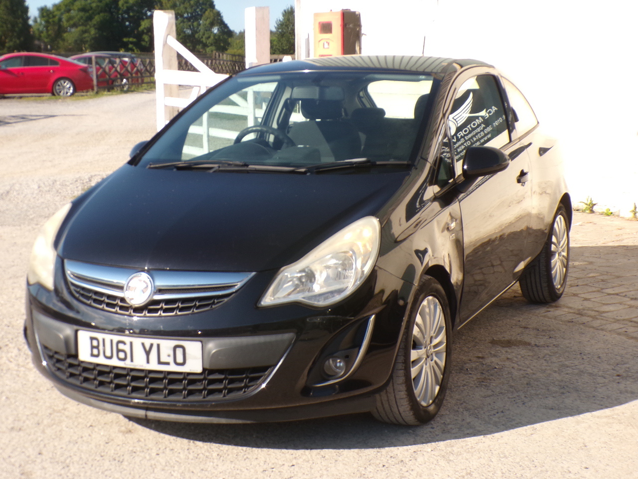 2011 Vauxhall Corsa thumbnail 4