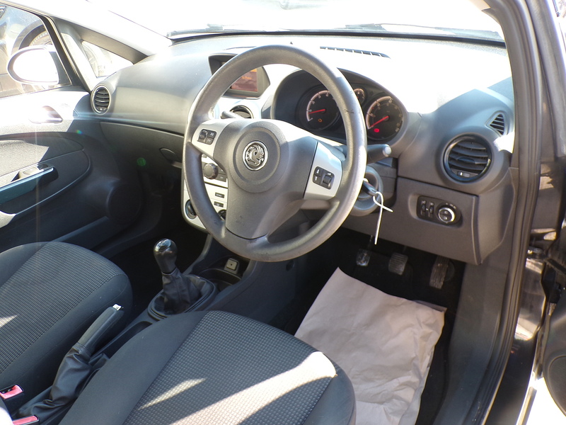Vauxhall Corsa Excite - U2034