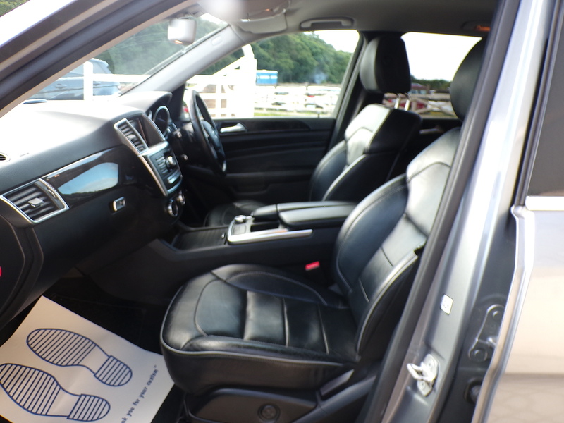 Mercedes-Benz M Class  - U2035