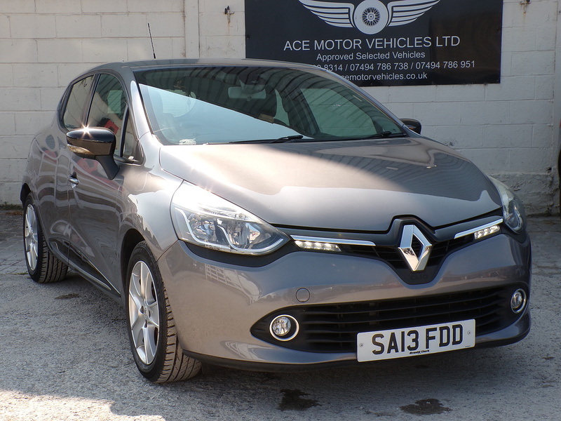 2013 RENAULT CLIO DYNAMIQUE MEDIANAV 2013 54,000 MLS 1.2 MANUAL PETROL 4,499 OR FROM P... photo