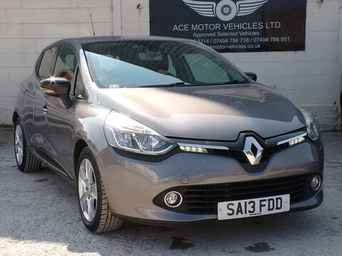 Renault Clio 2.0 318i SE Saloon 4dr Petrol Manual Euro 4 (143 ps)