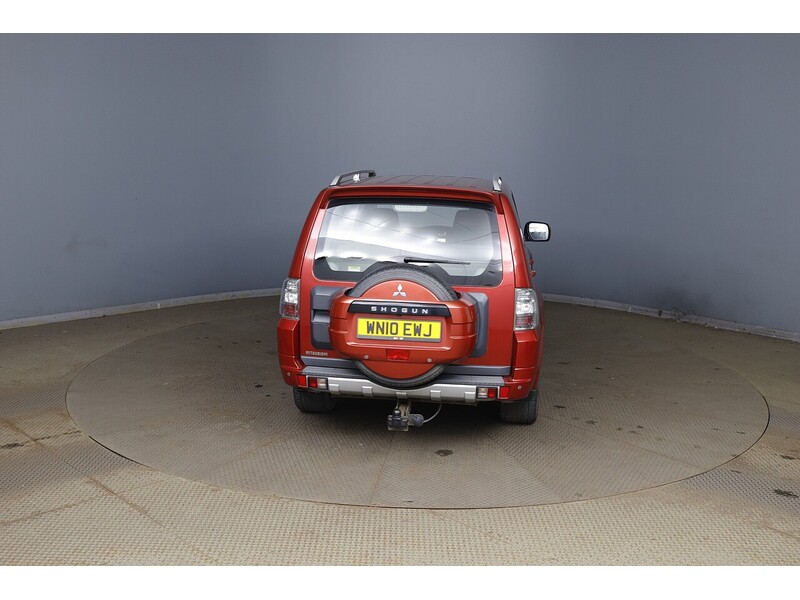 Mitsubishi Shogun DI-DC Elegance - U2045