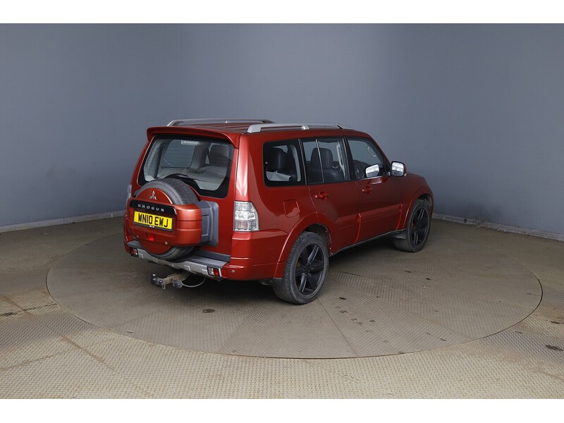 Mitsubishi Shogun DI-DC Elegance - U2045