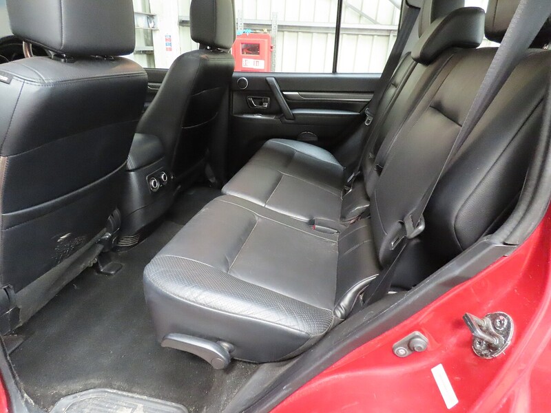 Mitsubishi Shogun DI-DC Elegance - U2045