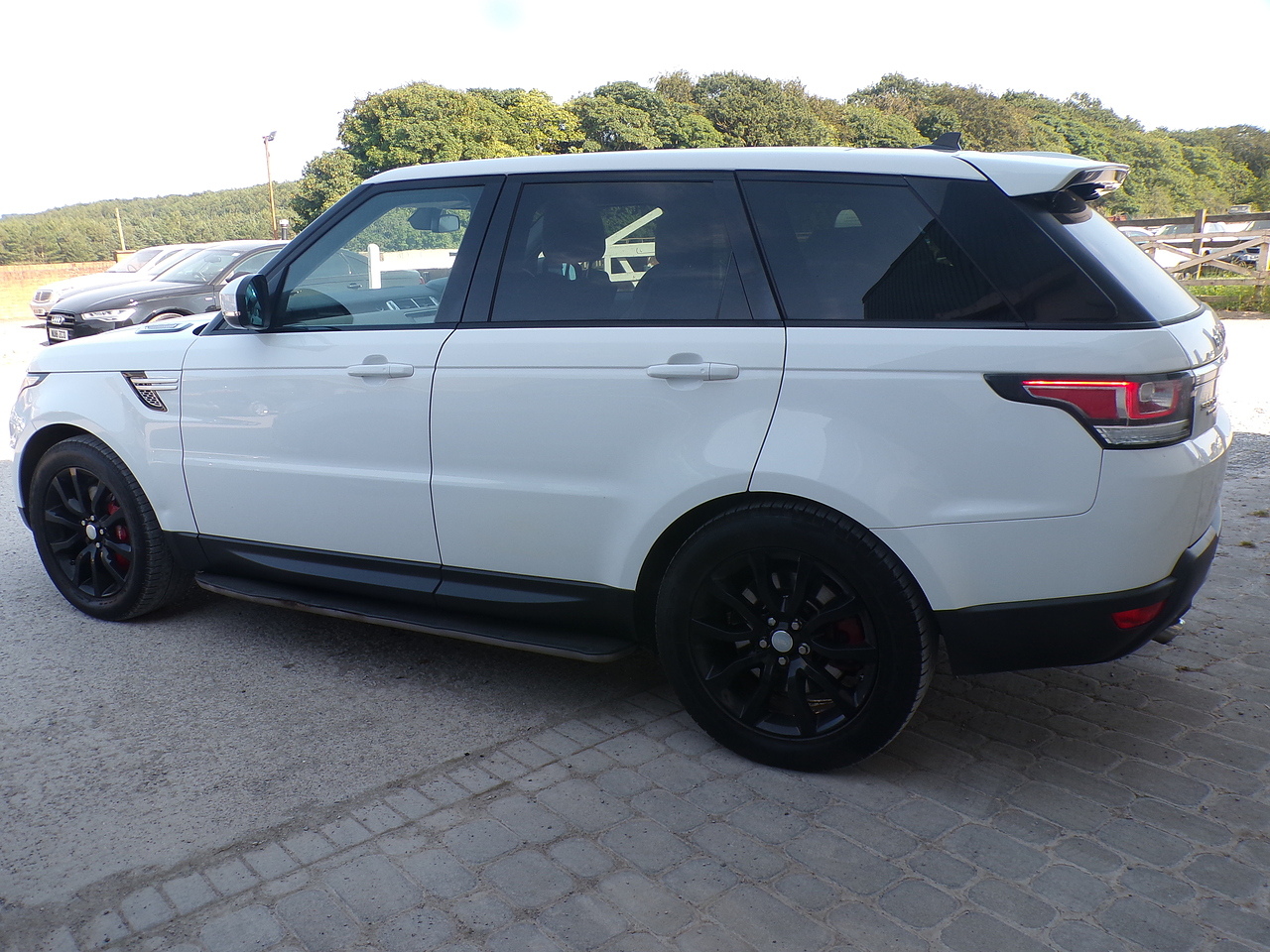2015 Land Rover Range Rover Sport thumbnail 4