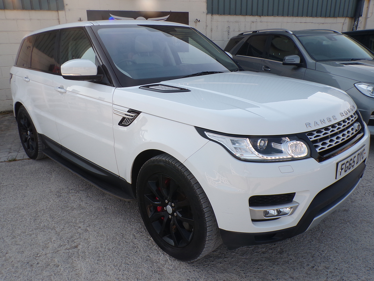 2015 Land Rover Range Rover Sport thumbnail 9