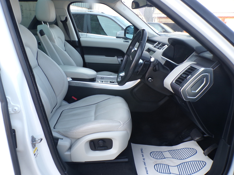 Land Rover Range Rover Sport SD V6 HSE - U2046