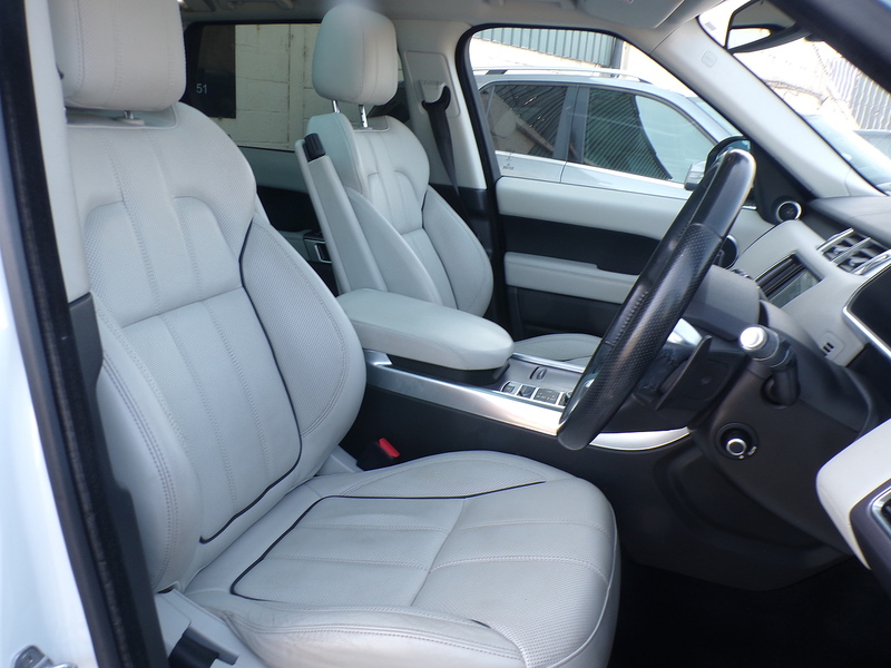 Land Rover Range Rover Sport SD V6 HSE - U2046