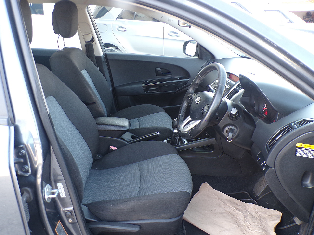 2011 KIA Ceed thumbnail 10