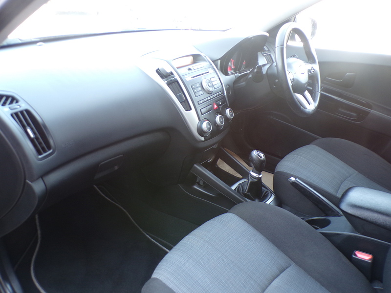Kia Ceed CRDi 2 - U2047