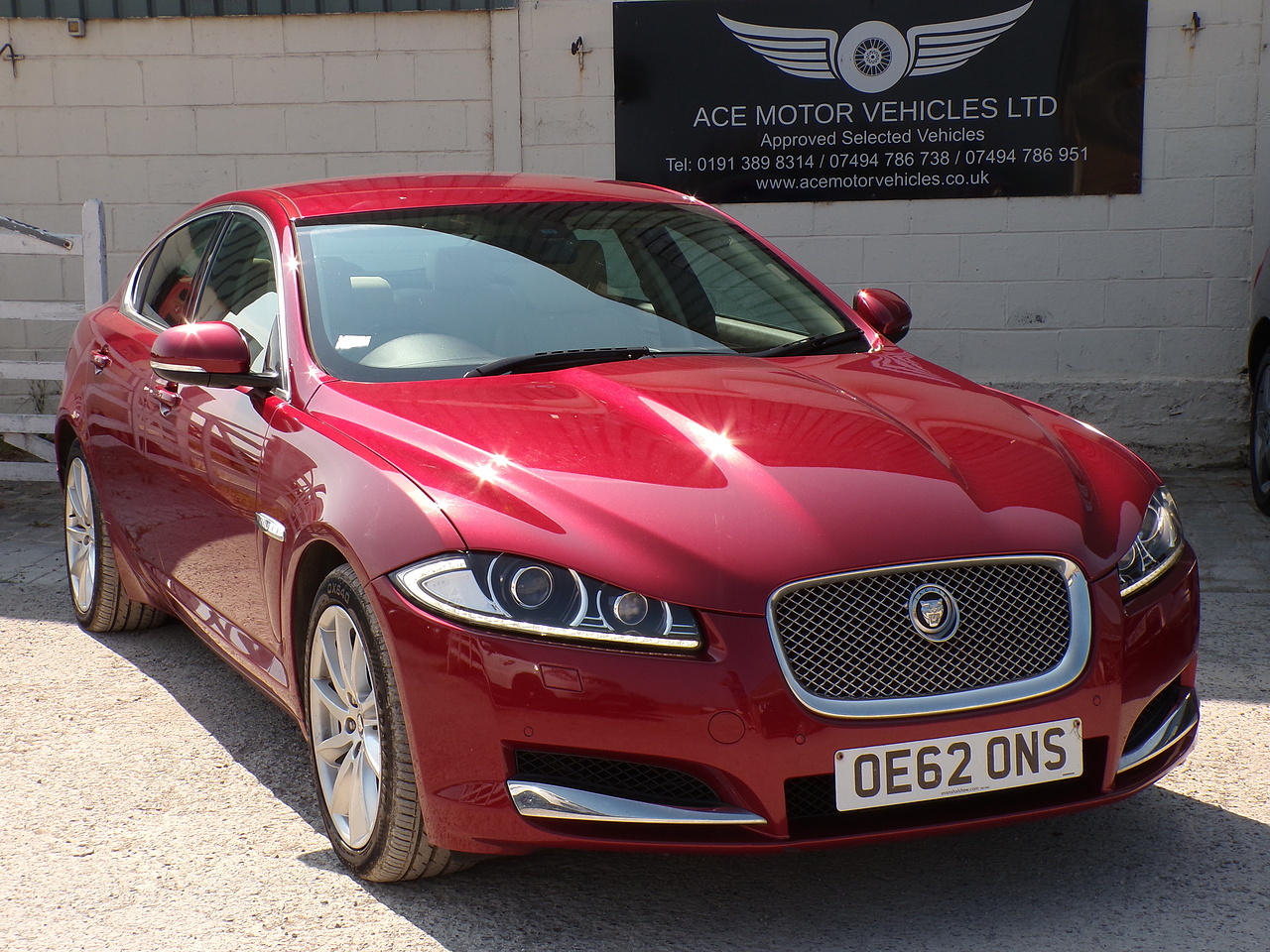 2013 Jaguar XF thumbnail 2