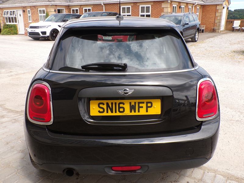 MINI Hatch One - U2050