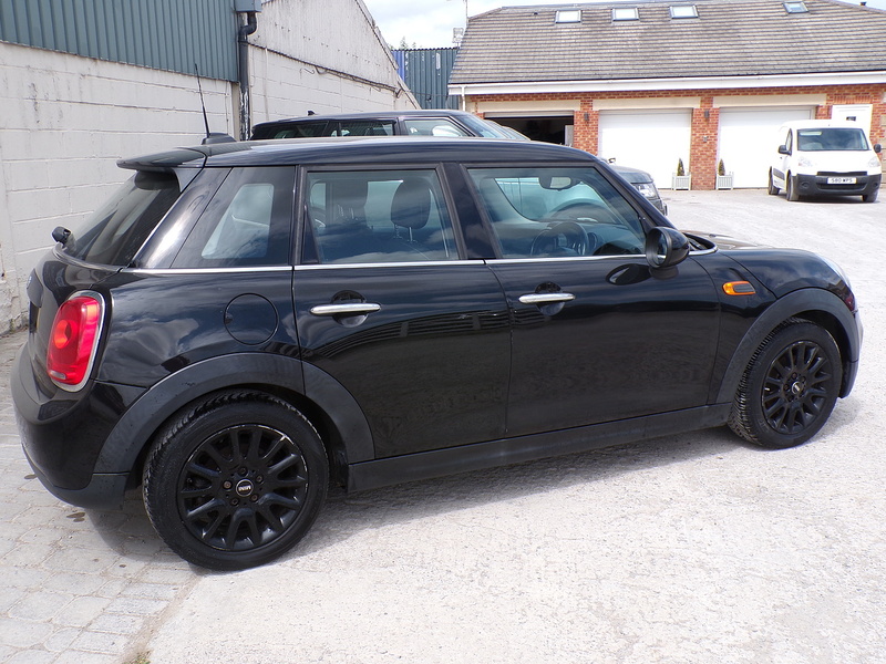 MINI Hatch One - U2050