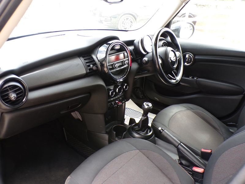 MINI Hatch One - U2050