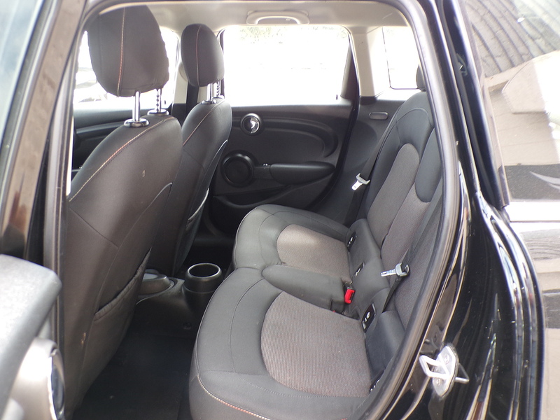 MINI Hatch One - U2050
