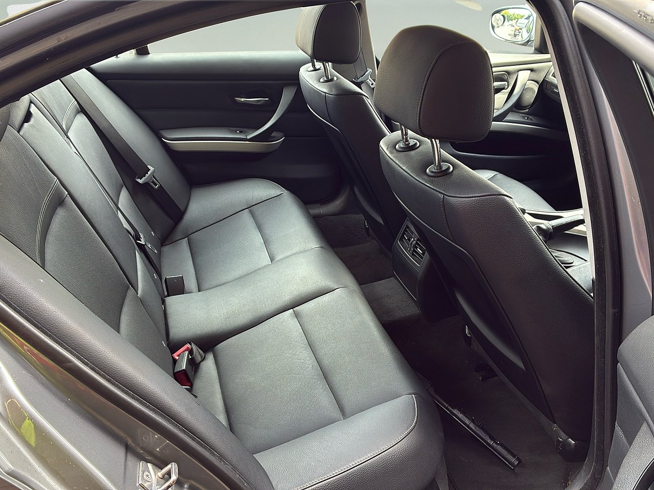 2009 BMW 3 Series thumbnail 8