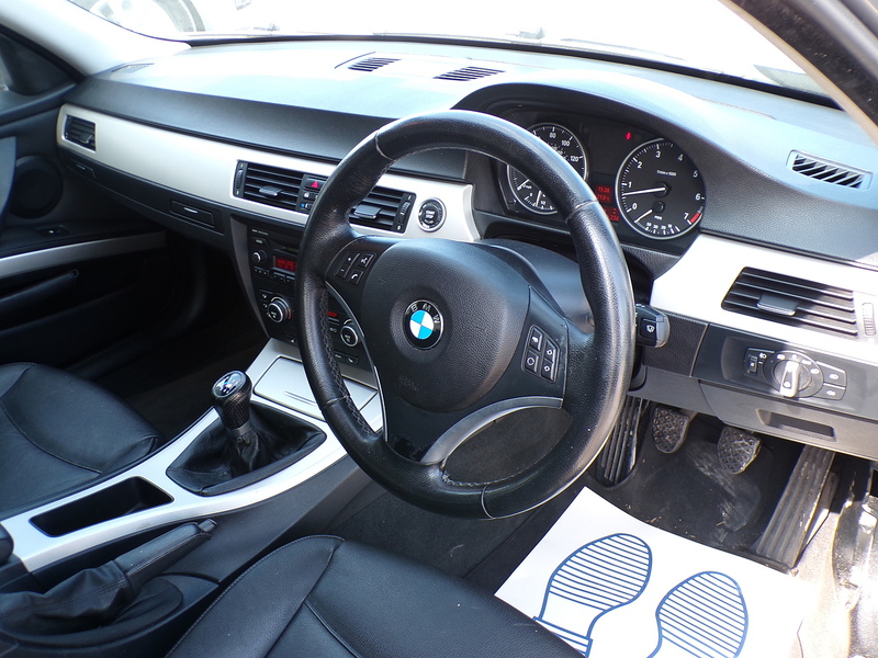 BMW 3 Series 318i SE - U2053