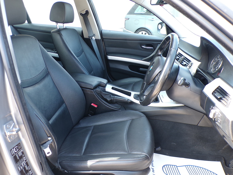 BMW 3 Series 318i SE - U2053