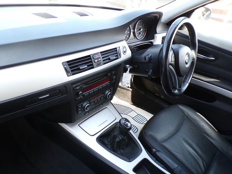 BMW 3 Series 318i SE - U2053