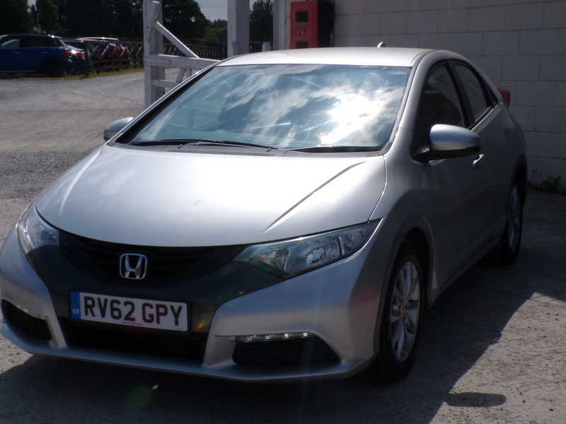 Honda Civic i-VTEC SE - U2056