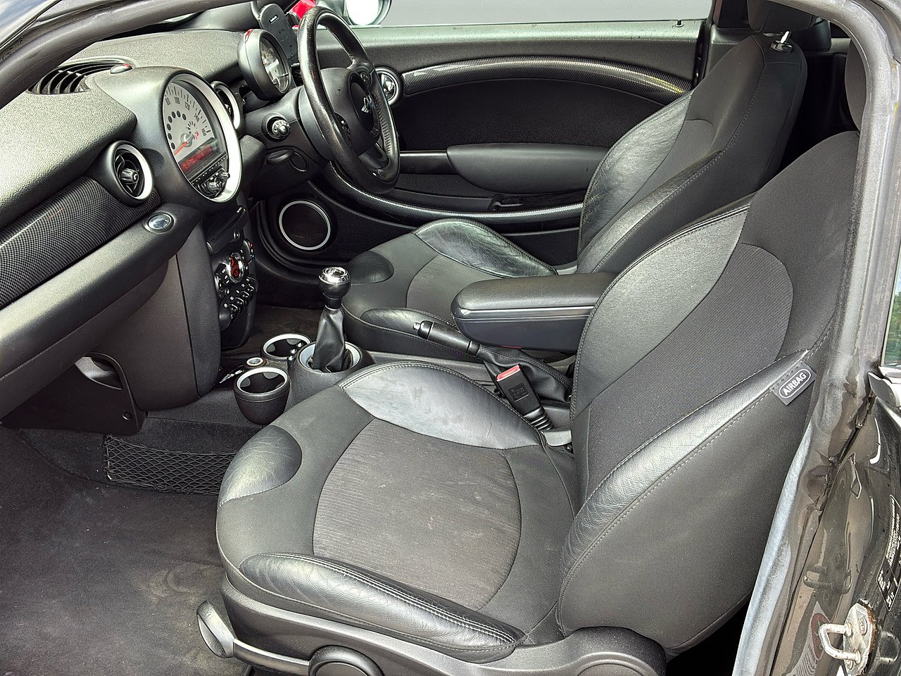 2012 Mini Coupe thumbnail 6