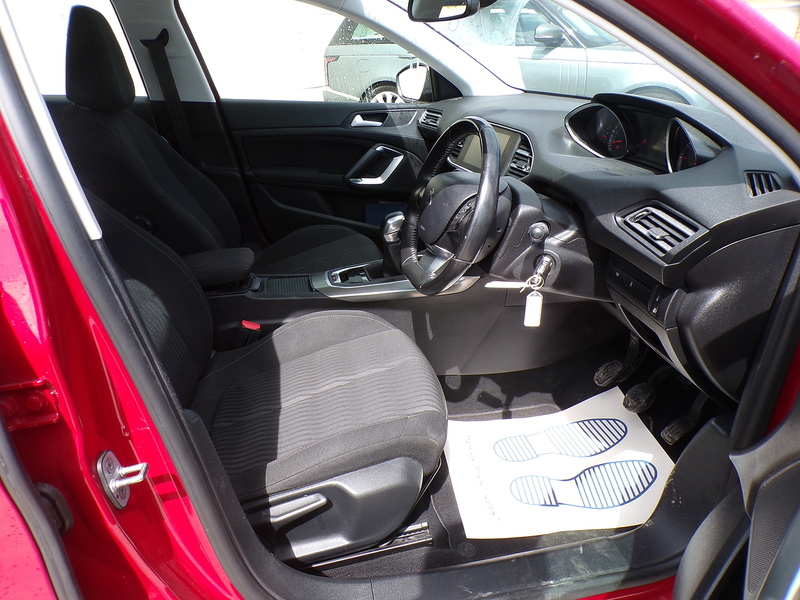 Peugeot 308 HDi Active - U2061