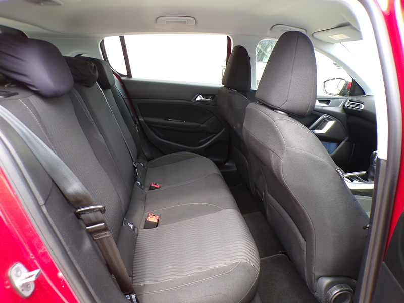 Peugeot 308 HDi Active - U2061