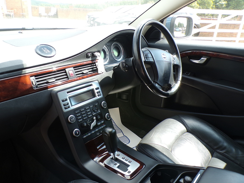 Volvo XC70 D5 SE Lux - U2065