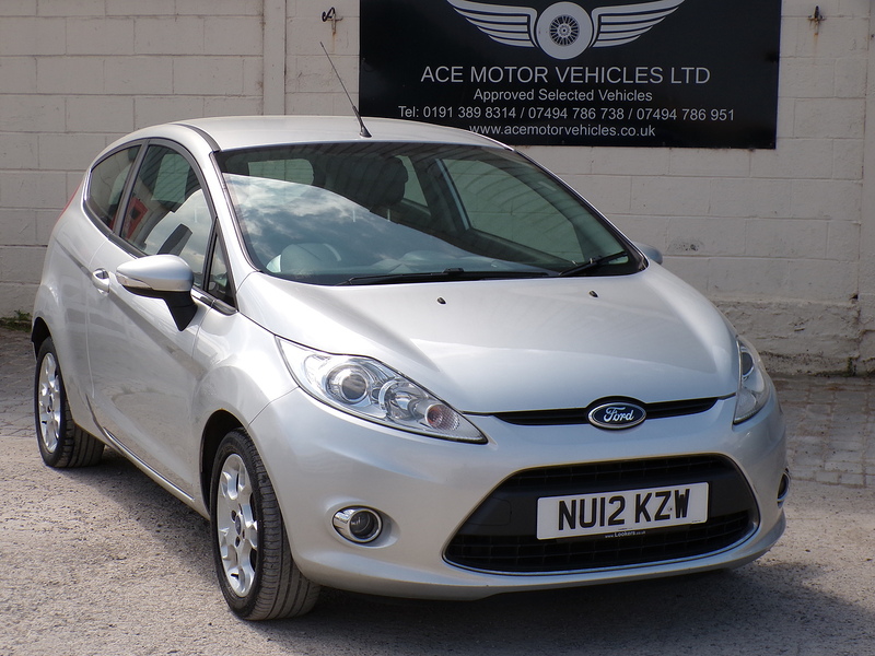 Ford Fiesta Zetec - U2066