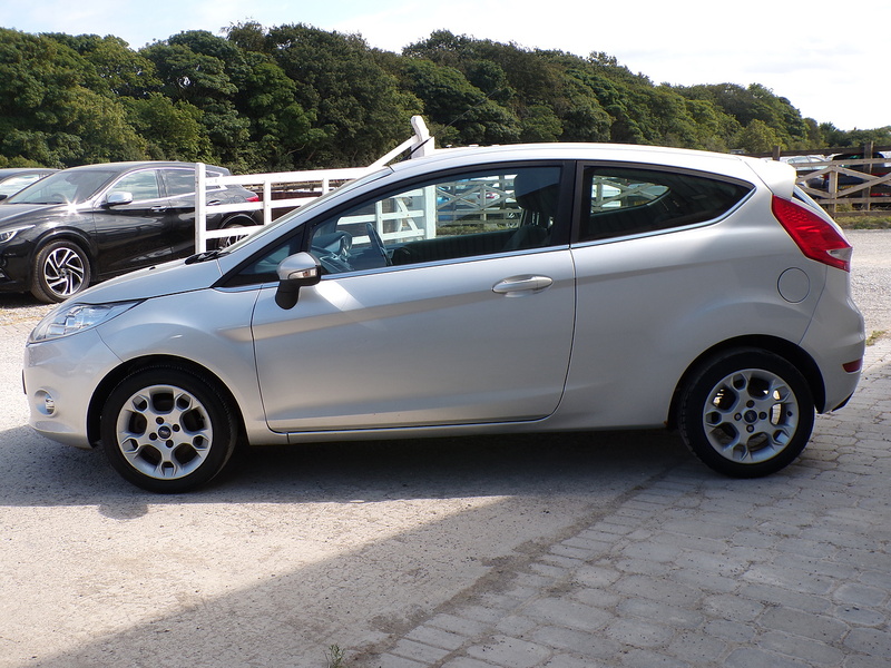 Ford Fiesta Zetec - U2066