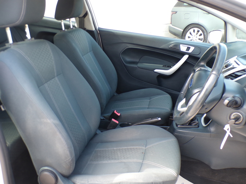 Ford Fiesta Zetec - U2066