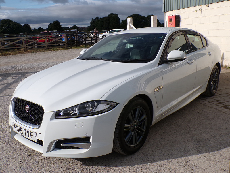Jaguar XF d R-Sport - U2074